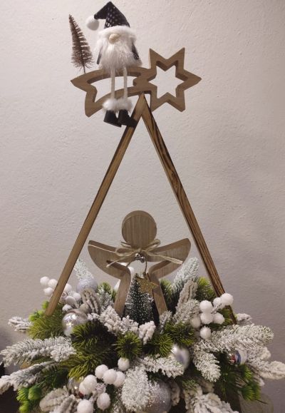 Wesołych świąt życzy JEDYNKA